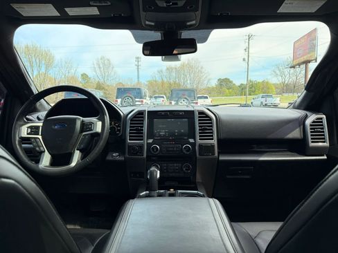 Used 2015 Ford F150 Platinum w/ Equipment Group 701A Luxury image 17