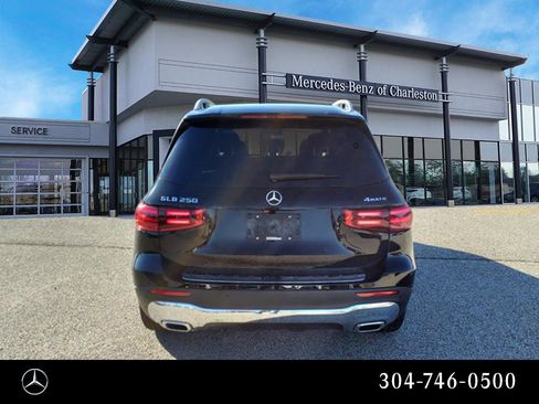 Used 2025 Mercedes-Benz GLB 250 4MATIC image 4