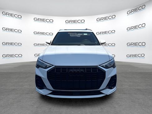 Used 2022 Audi Q3 2.0T Premium AWD/4WD image 2