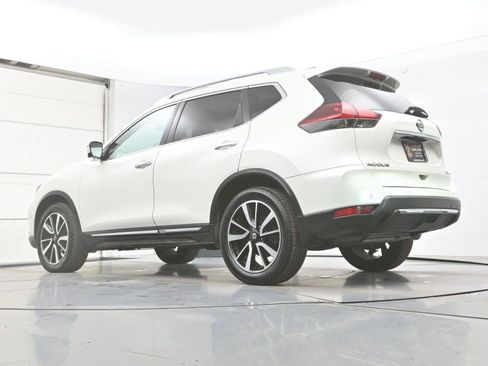 Used 2019 Nissan Rogue SL w/ Premium Package AWD/4WD image 30