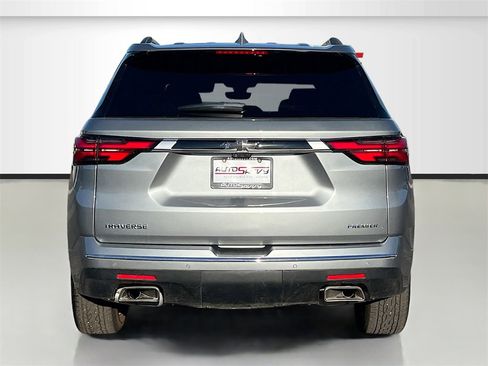 Used 2023 Chevrolet Traverse Premier image 6