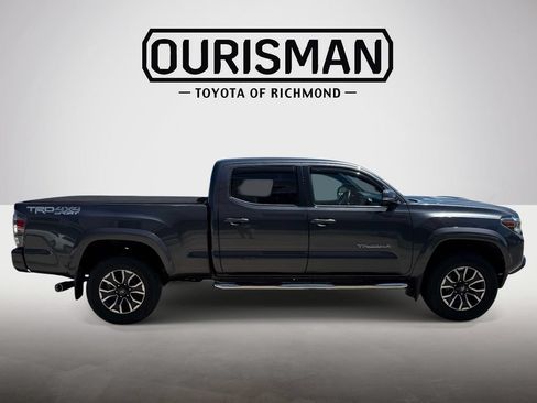Used 2021 Toyota Tacoma TRD Sport w/ Technology Package AWD/4WD image 3
