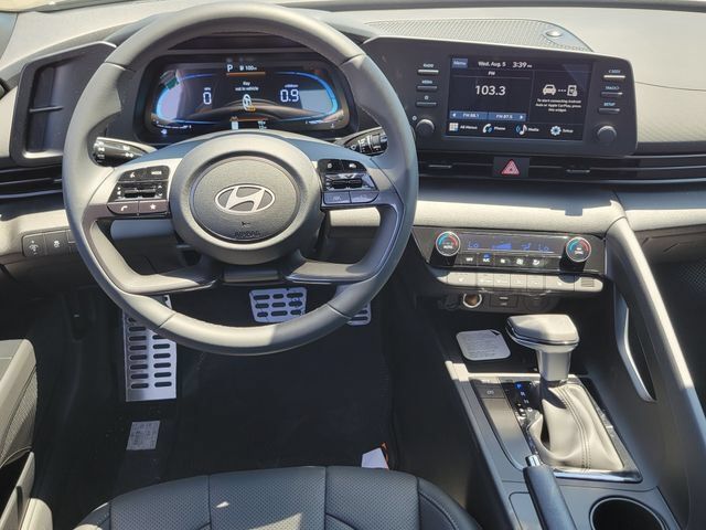 New 2026 Hyundai Elantra SEL Sport FWD image 6