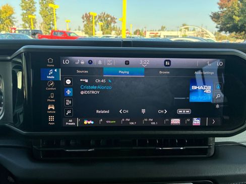 Used 2025 Jeep Wrangler Sahara image 21