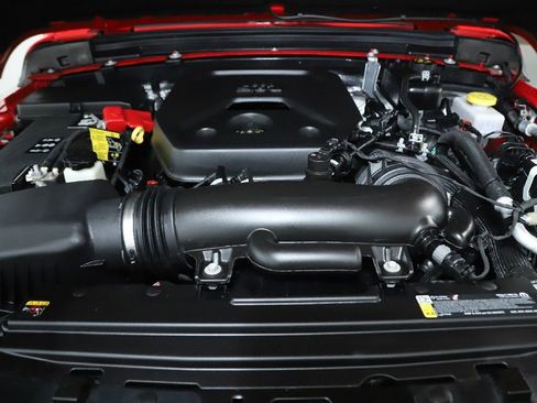 Used 2025 Jeep Wrangler Sport S image 35