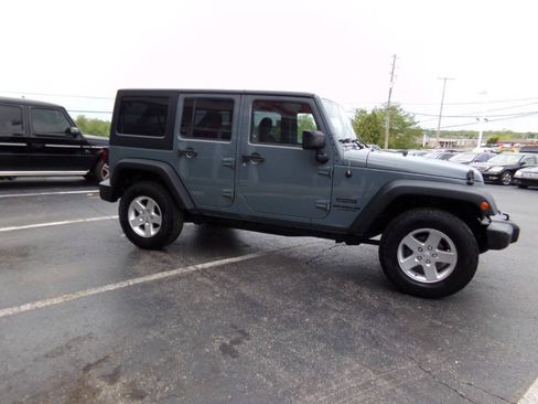 Used 2015 Jeep Wrangler Unlimited Sport w/ Quick Order Package 24S AWD/4WD image 42