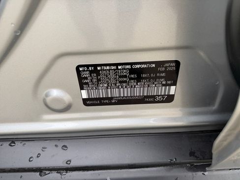 Used 2025 Mitsubishi Outlander Sport LE AWD/4WD image 31