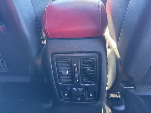 Used 2022 Dodge Durango R/T w/ Blacktop Package image 32