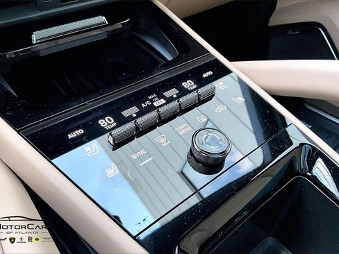 Used 2024 Porsche Cayenne Turbo image 29