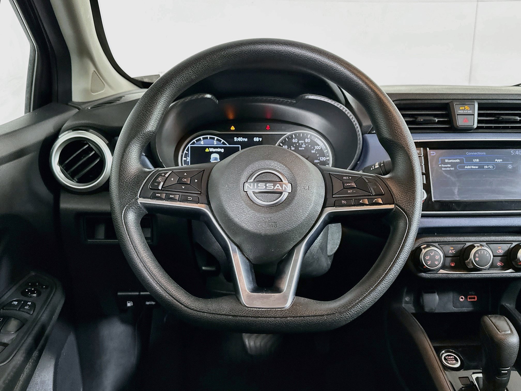 Used 2025 Nissan Versa SV FWD image 18