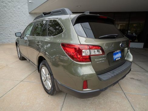 Used 2017 Subaru Outback 2.5i Premium AWD/4WD image 5