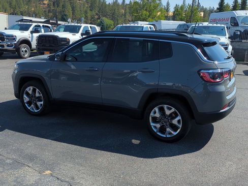 Used 2022 Jeep Compass Limited w/ Sun and Sound Group AWD/4WD image 4