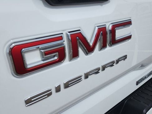 Used 2024 GMC Sierra 1500 Elevation w/ X31 Off-Road Package AWD/4WD image 16