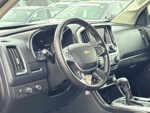 Used 2020 Chevrolet Colorado LT w/ LT Convenience Package image 11