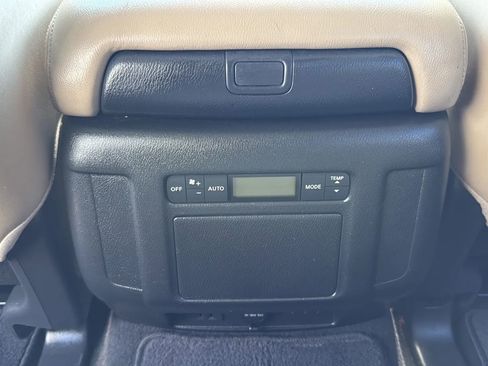 Used 2017 Nissan Armada SL image 30