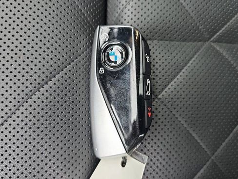 Used 2024 BMW X7 xDrive40i w/ M Sport Package image 39