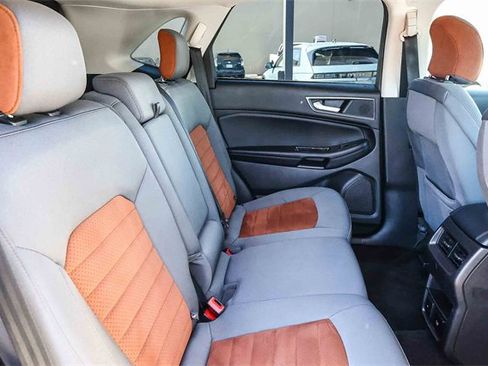 Used 2018 Ford Edge SEL w/ Equipment Group 201A image 18