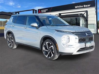 Used 2025 Mitsubishi Outlander SE