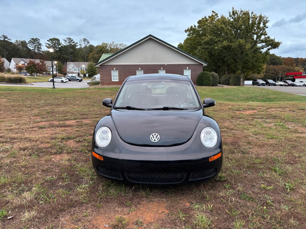 Used 2009 Volkswagen Beetle S FWD image 2