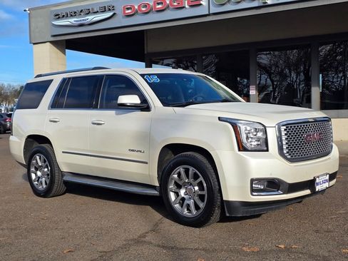 Used 2015 GMC Yukon Denali w/ Touring Package image 32