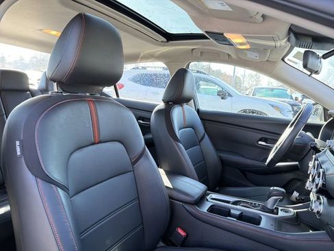 Used 2024 Nissan Sentra SR w/ SR Premium Package image 11