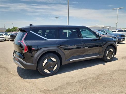 New 2026 Kia EV9 Light image 2