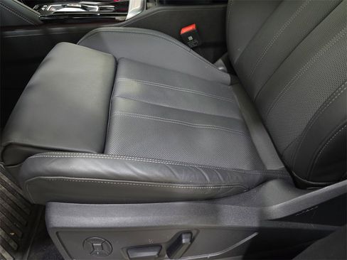 Used 2025 Audi Q5 Premium Plus image 32