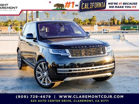 Used 2023 Land Rover Range Rover SE image 1