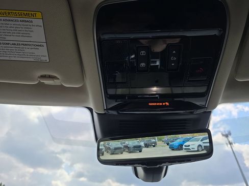 Used 2022 Land Rover Range Rover SE image 28