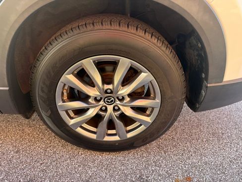 Used 2018 MAZDA CX-9 Touring image 43