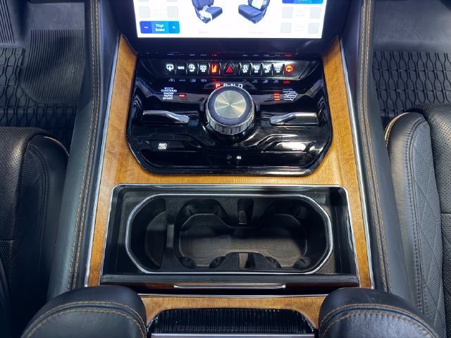 Used 2024 Jeep Grand Wagoneer L Series III AWD/4WD image 22