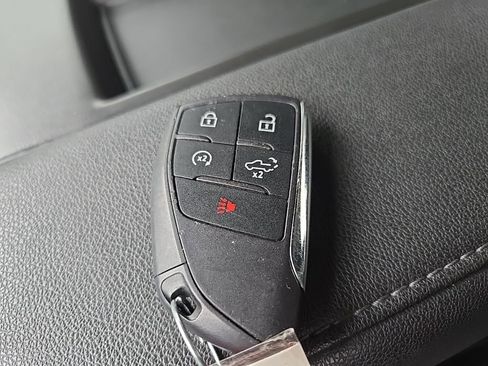 Used 2025 Chevrolet Silverado 1500 LT AWD/4WD image 97