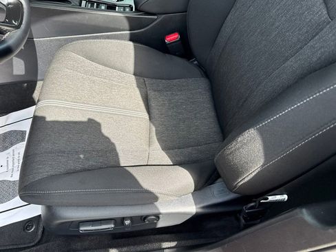 Used 2025 Honda Accord Sport image 13