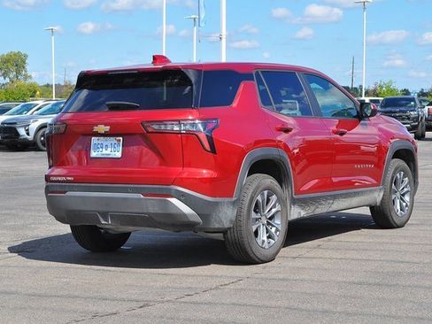 New 2026 Chevrolet Equinox LT image 3