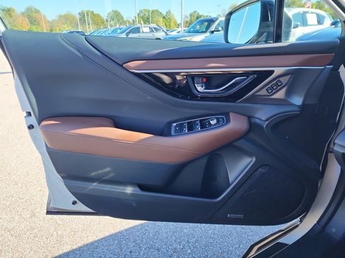 Used 2022 Subaru Outback Touring image 18