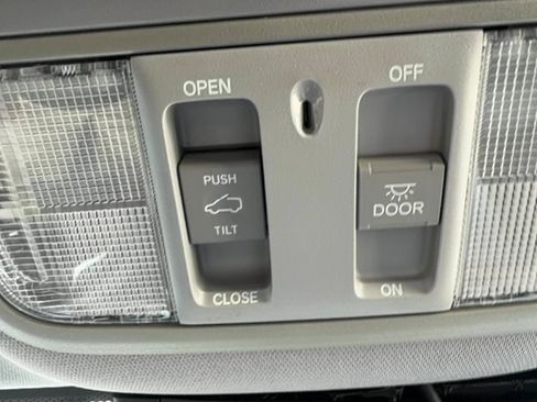 Used 2017 Honda CR-V EX image 11