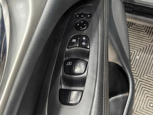 Used 2019 Nissan Pathfinder Platinum AWD/4WD image 57