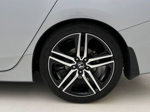 Used 2017 Honda Accord Touring image 27