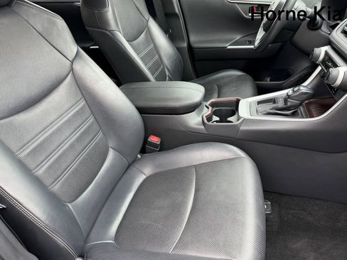 Used 2020 Toyota RAV4 Limited w/ Limited Grade Weather Package FWD image 10
