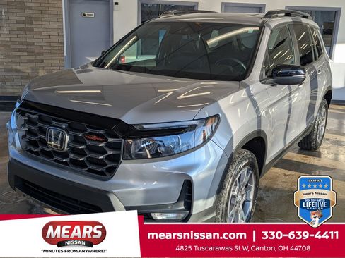 Used 2023 Honda Passport TrailSport image 1