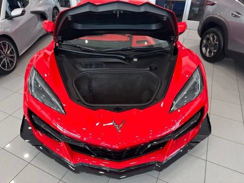 Used 2023 Chevrolet Corvette Z06 w/ Z07 Performance Package RWD image 33