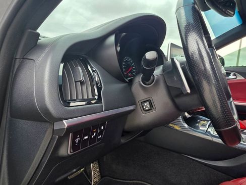 Used 2019 Kia Stinger GT2 AWD/4WD image 14