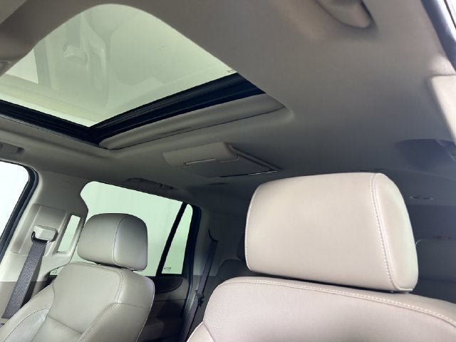 Used 2020 GMC Yukon SLT w/ Open Road Package AWD/4WD image 12