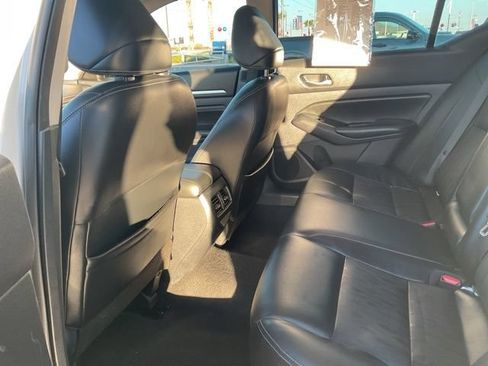 Used 2019 Nissan Altima 2.5 SL FWD image 21