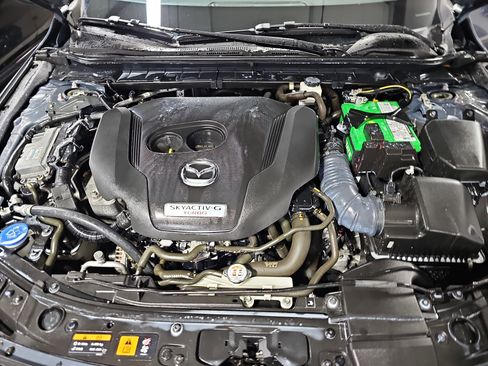 Used 2021 MAZDA MAZDA3 Hatchback w/Premium Plus Pkg image 32