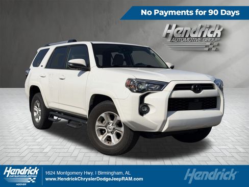 Used 2022 Toyota 4Runner SR5 Premium w/ Moonroof Package RWD image 1