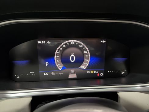 New 2026 Volkswagen Taos SE image 17