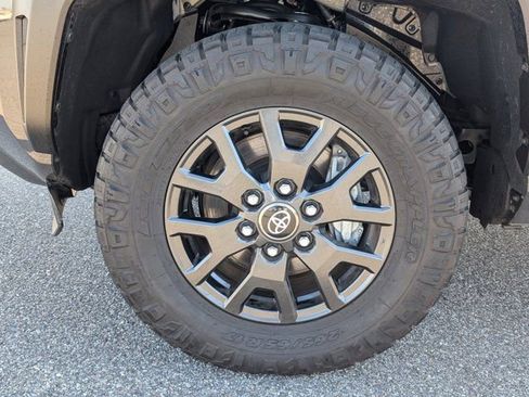 Used 2025 Toyota 4Runner SR5 image 13