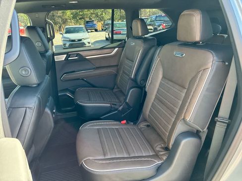 New 2026 GMC Acadia Denali Ultimate w/ LPO, Floor Liner Package image 26