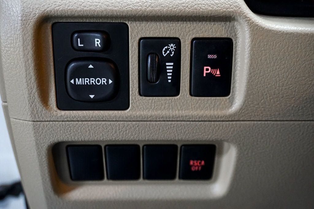 Used 2011 Toyota 4Runner SR5 w/ Convenience Pkg AWD/4WD image 18